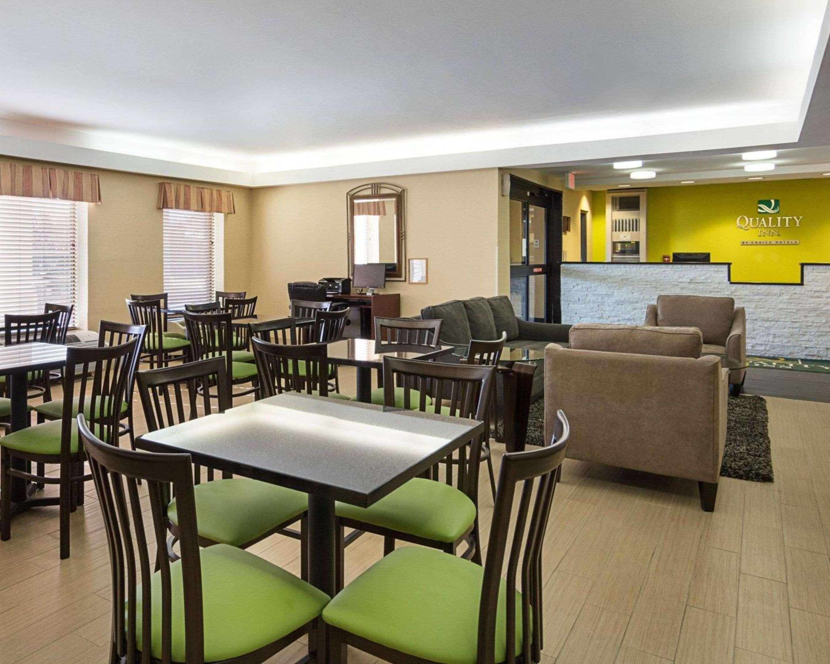 Quality Inn Richmond Airport Sandston Exterior foto