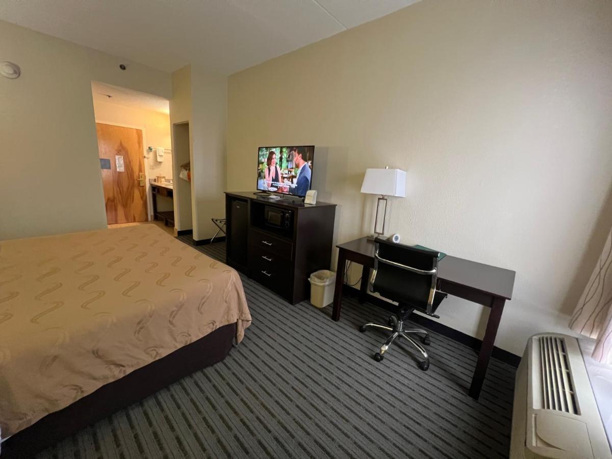 Quality Inn Richmond Airport Sandston Exterior foto